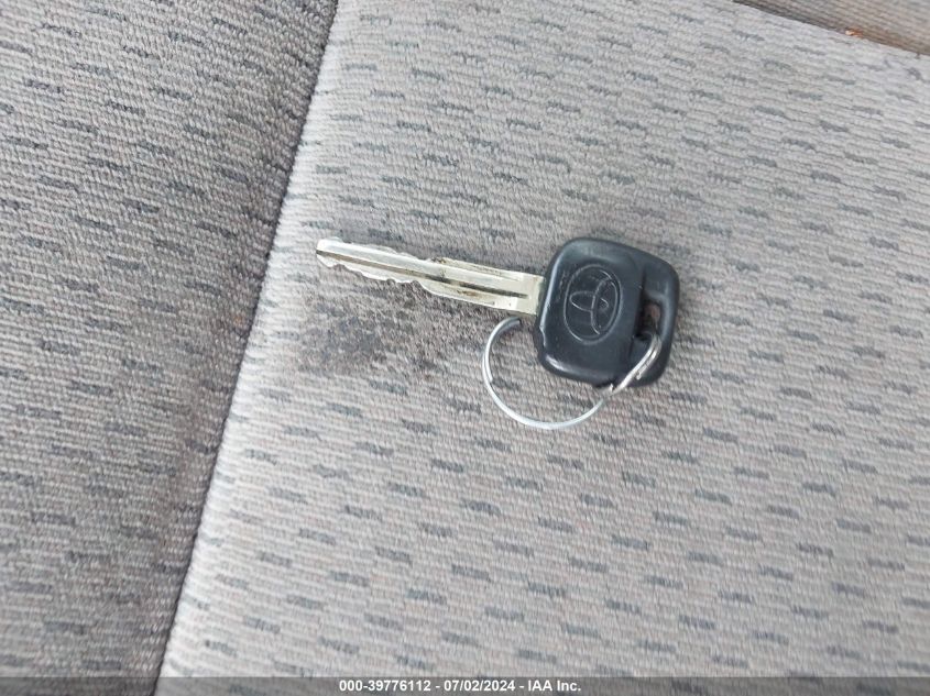 2004 Toyota Camry Le VIN: 4T1BE32K94U360467 Lot: 39776112