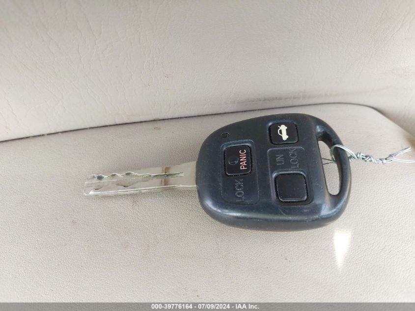 2004 Lexus Es 330 VIN: JTHBA30G745032780 Lot: 39776164