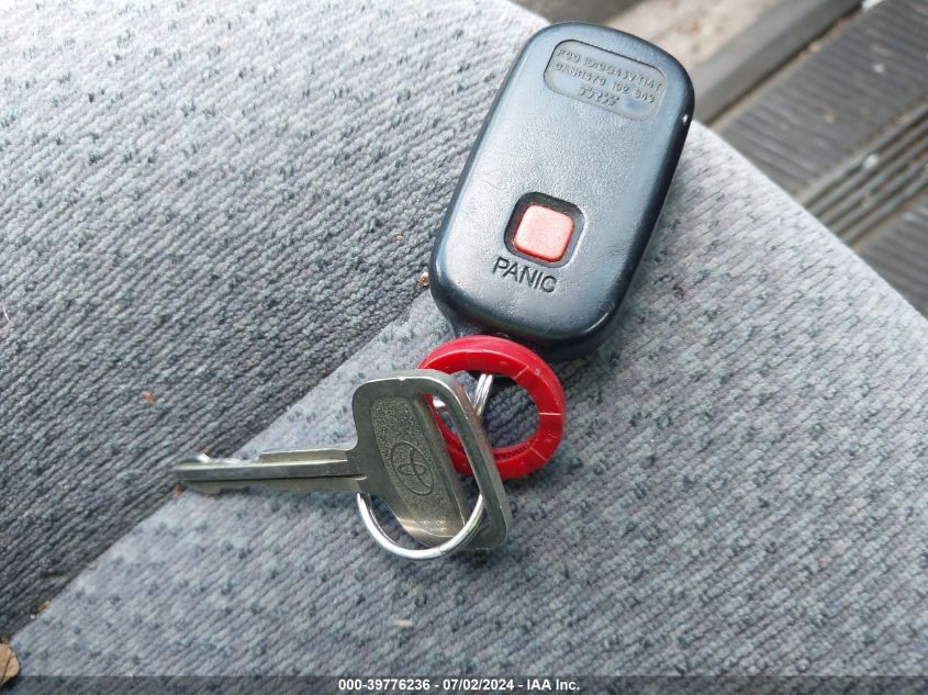 2000 Toyota Camry Le V6 VIN: 4T1BF22K1YU094259 Lot: 39776236