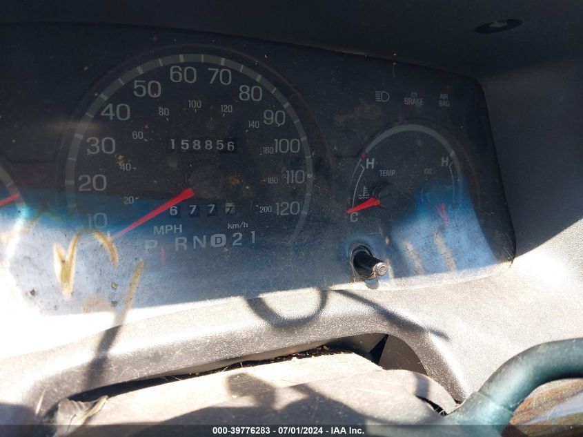 2002 Ford Crown Victoria Standard VIN: 2FAFP73W82X121772 Lot: 39776283