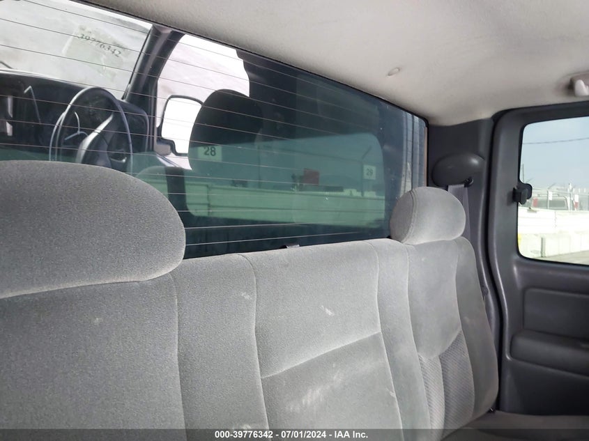 2004 Chevrolet Silverado 1500 Ls VIN: 2GCEC19T941173204 Lot: 39776342