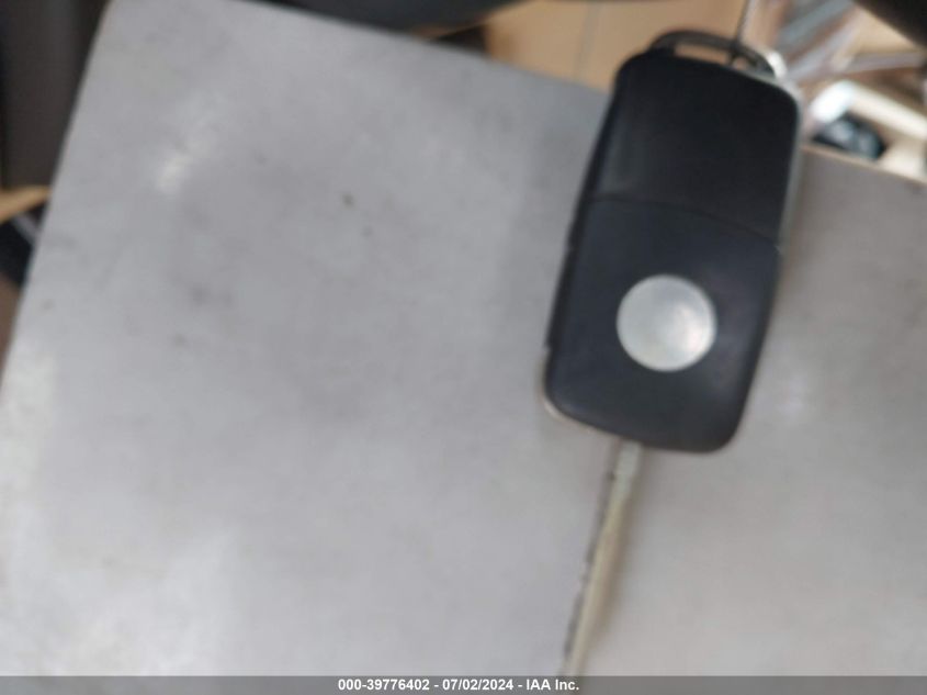 2003 Volkswagen Passat Glx VIN: WVWWH63B23E215700 Lot: 39776402