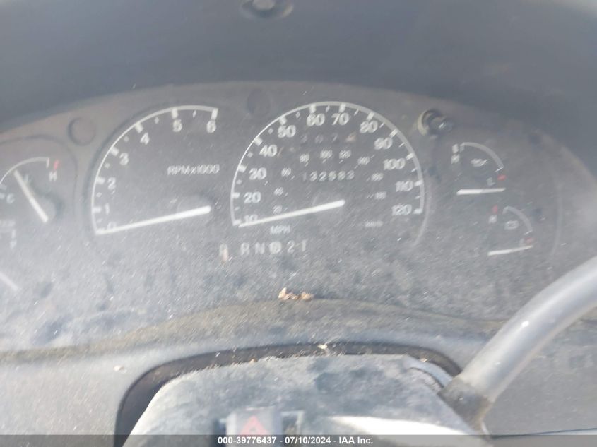 2000 Ford Explorer Xls VIN: 1FMZU62X8YUB32724 Lot: 39776437