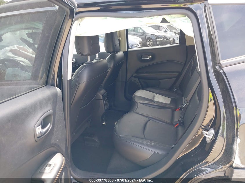 VIN 3C4NJDCB5KT742343 2019 JEEP COMPASS LIMITED