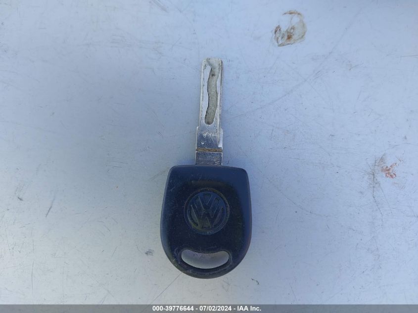 2002 Volkswagen New Beetle Gl VIN: 3VWBK21C22M416488 Lot: 39776644