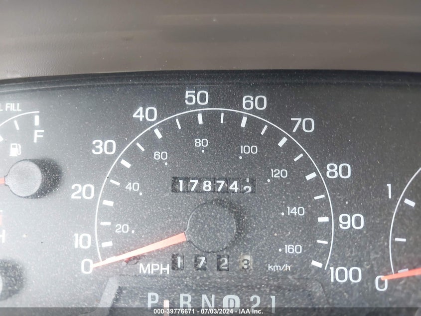 2001 Ford F-250 Lariat/Xl/Xlt VIN: 3FTNX20F81MA38642 Lot: 39776671