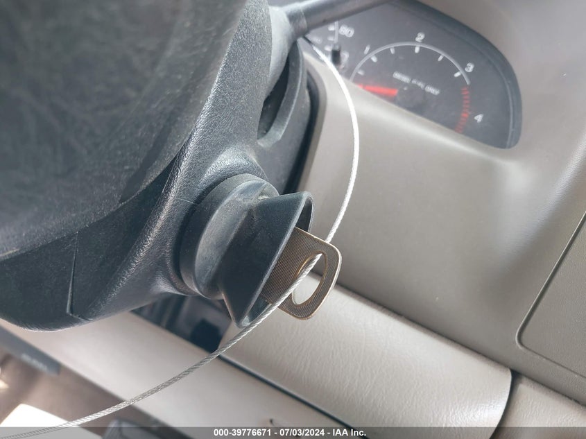 2001 Ford F-250 Lariat/Xl/Xlt VIN: 3FTNX20F81MA38642 Lot: 39776671