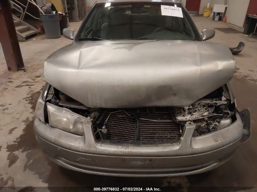 2000 Toyota Camry Ce/Le/Xle VIN: 4T1BG22K0YU696020 Lot: 39776832