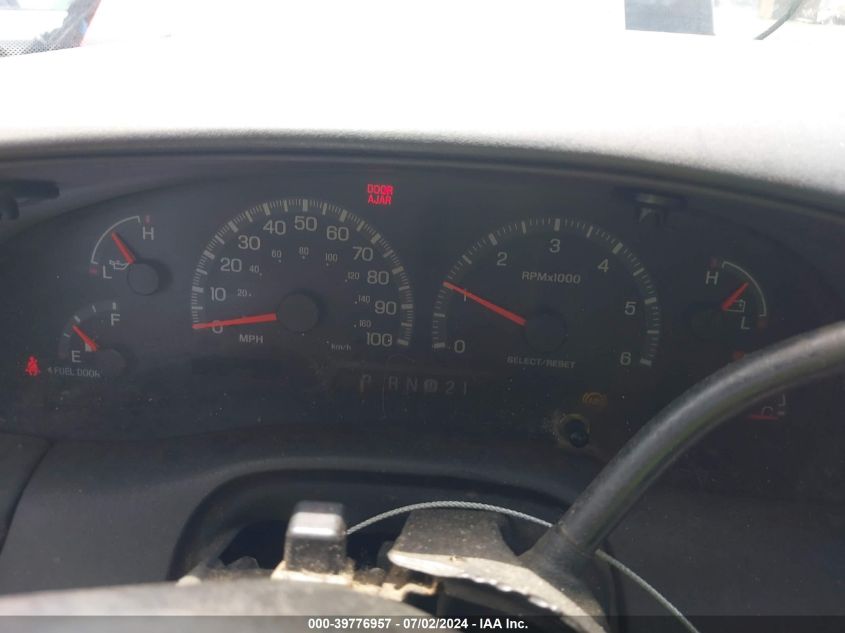 2000 Ford F-150 Work Series/Xl/Xlt VIN: 1FTZX1729YNB83140 Lot: 39776957