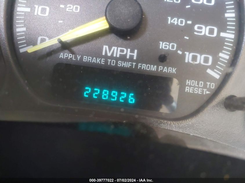 2000 Chevrolet Tahoe All New Ls VIN: 1GNEK13TXYJ202031 Lot: 39777022