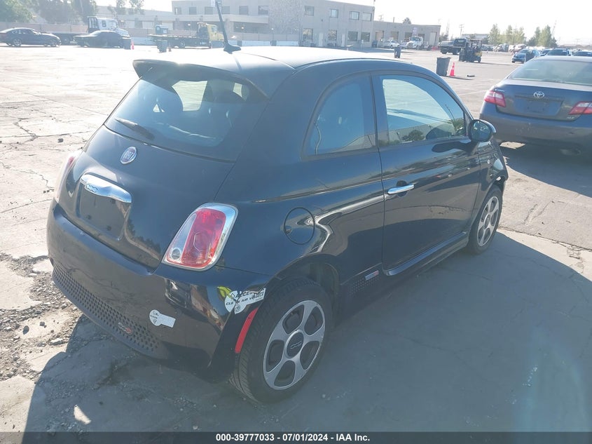 2013 Fiat 500E Battery Electric VIN: 3C3CFFGE2DT712698 Lot: 39777033