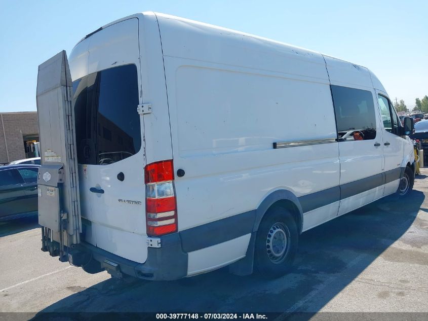 VIN WD4PE8DDXGP251806 2016 Mercedes-Benz Sprinter 2... no.4