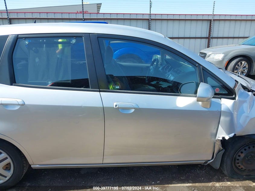 2007 Honda Fit VIN: JHMGD38437S819335 Lot: 39777195