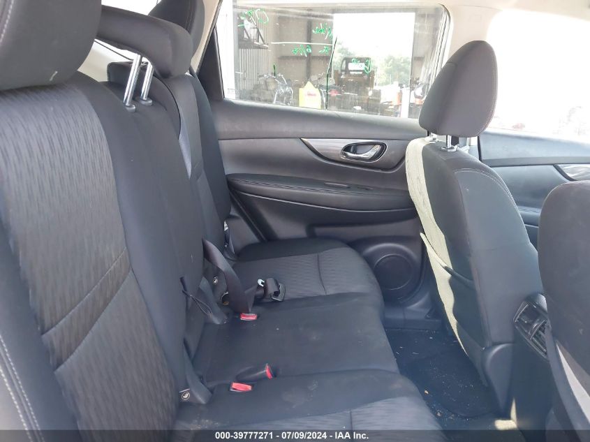 2017 Nissan Rogue S/Sv VIN: KNMAT2MT5HP605498 Lot: 39777271