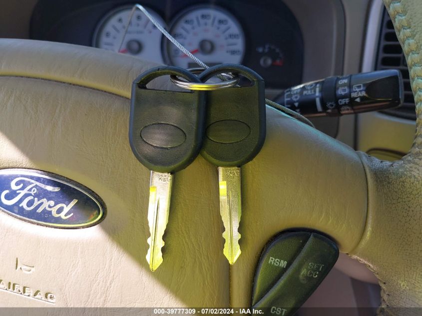 2005 Ford Escape Xlt VIN: 1FMYU93155KB15443 Lot: 39777309