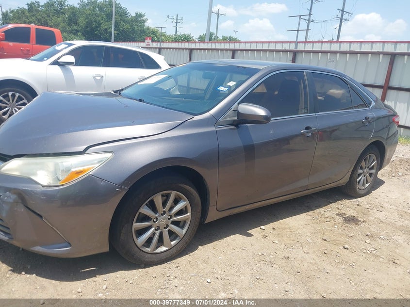 2015 Toyota Camry Le VIN: 4T4BF1FK8FR515613 Lot: 39777349