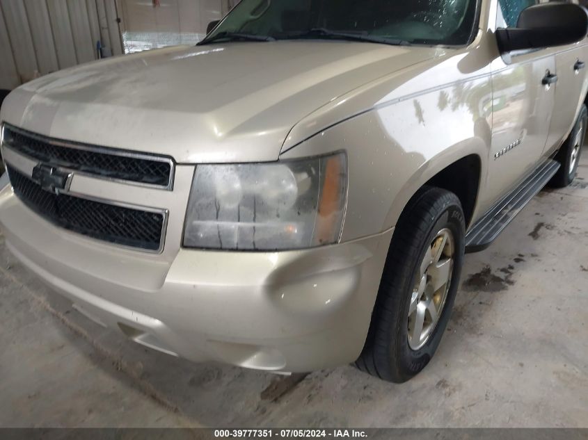 2010 Chevrolet Suburban 1500 Commercial Fleet VIN: 1GNUKHE3XAR261864 Lot: 39777351