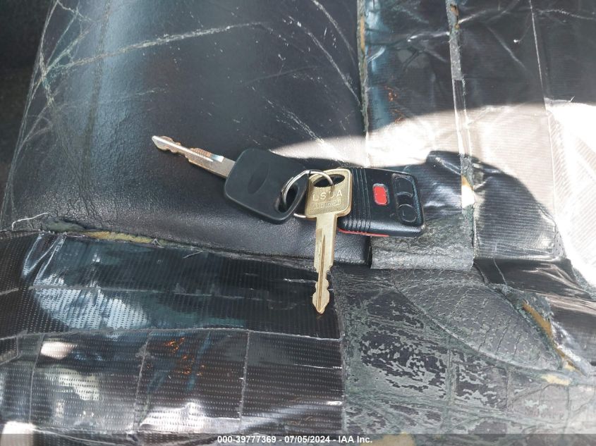 2002 Ford F-150 Lariat VIN: 1FTRW07382KD27758 Lot: 39777369