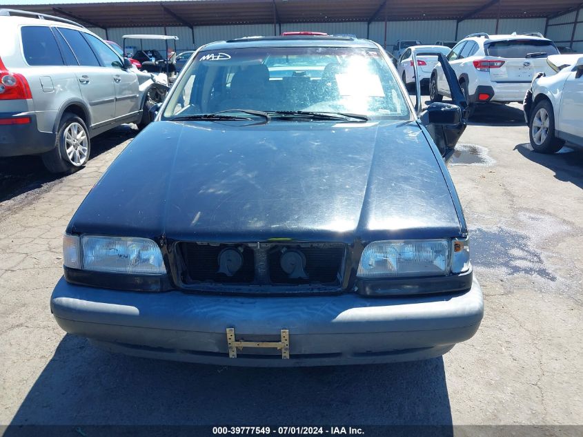 1994 Volvo 850 VIN: YV1LW5524R2044131 Lot: 39777549