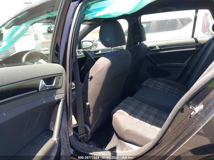 2015 VOLKSWAGEN GOLF GTI 2.0T S 4-DOOR - 3VW4T7AU6FM008691