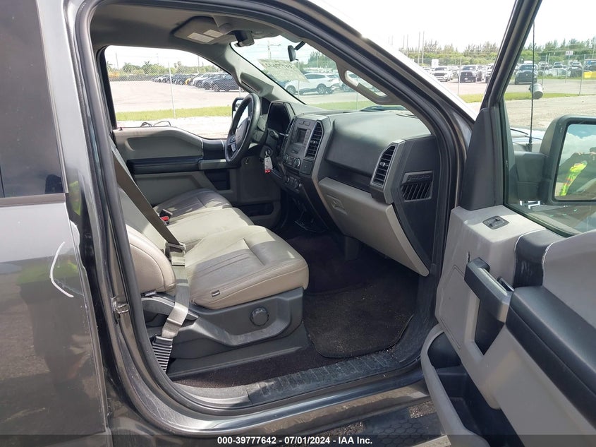 VIN 1FTEW1CF6HFB11462 2017 FORD F-150 XLT