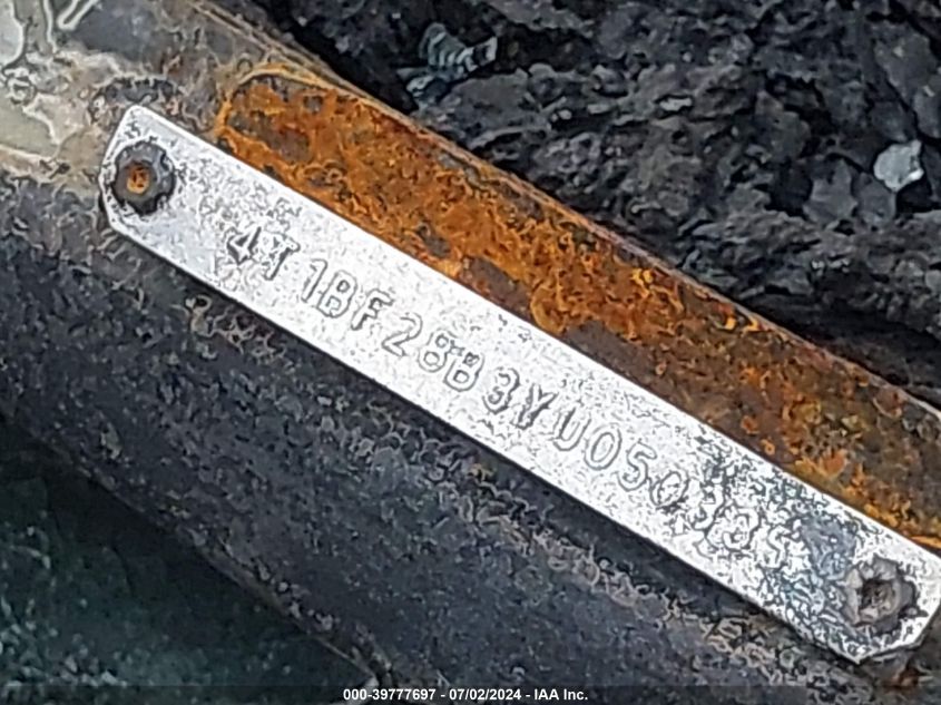 2000 Toyota Avalon Xl/Xls VIN: 4T1BF28B3YU050335 Lot: 39777697