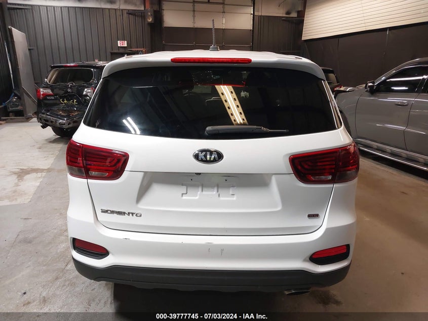 2019 Kia Sorento 2.4L Lx VIN: 5XYPG4A32KG568581 Lot: 39777745