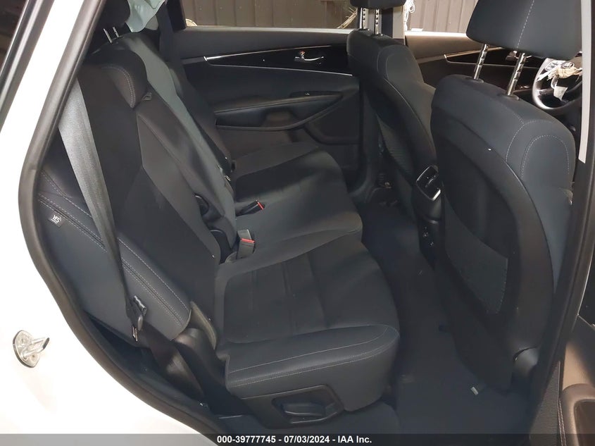 2019 Kia Sorento 2.4L Lx VIN: 5XYPG4A32KG568581 Lot: 39777745