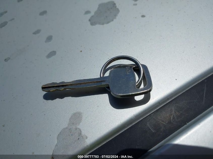 2003 Toyota Camry Le VIN: 4T1BE32K63U705436 Lot: 39777783