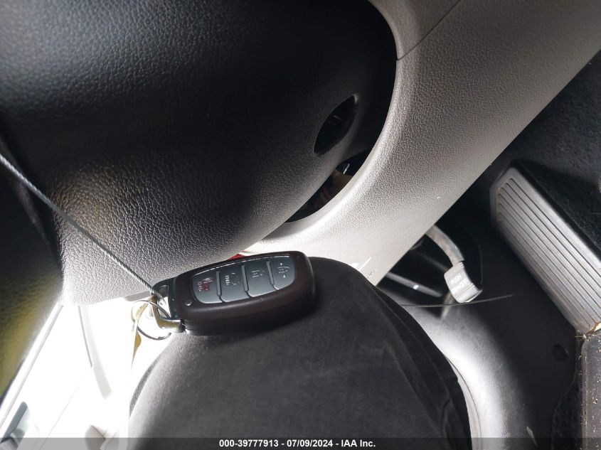 2016 Hyundai Sonata Hybrid Se VIN: KMHE24L13GA016172 Lot: 39777913