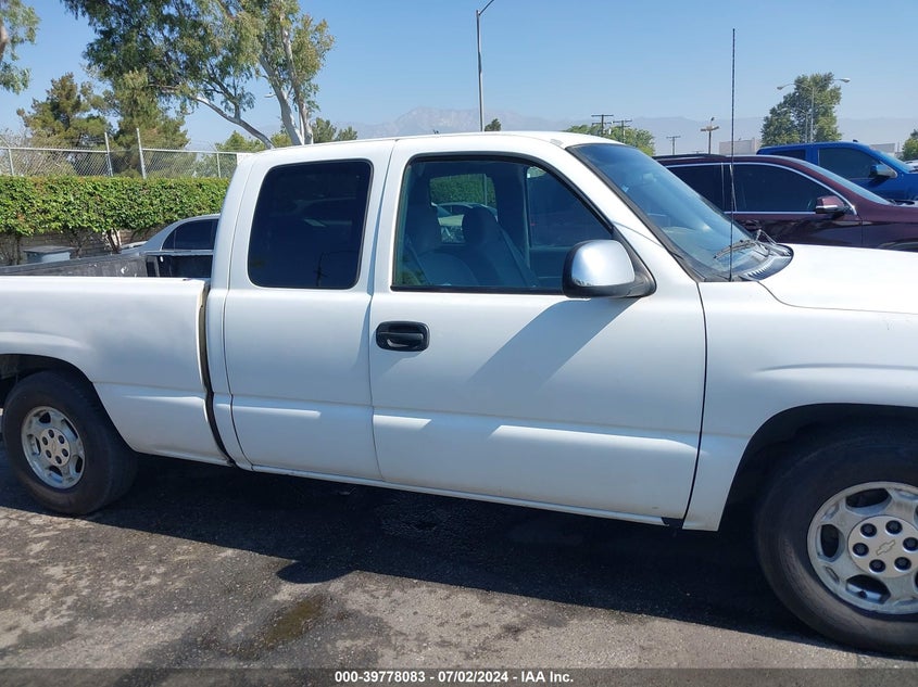2000 Chevrolet Silverado 1500 Ls VIN: 2GCEC19V5Y1368062 Lot: 39778083