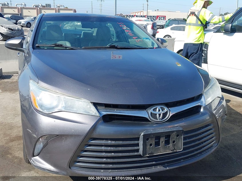 2016 Toyota Camry Le VIN: 4T1BF1FK3GU577822 Lot: 39778325