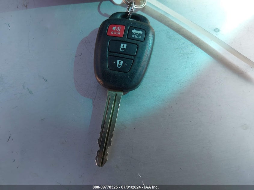 2016 Toyota Camry Le VIN: 4T1BF1FK3GU577822 Lot: 39778325