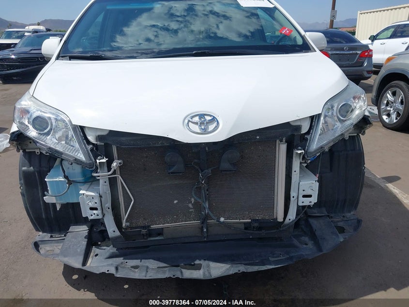 2015 Toyota Sienna Le 8 Passenger VIN: 5TDKK3DC8FS582606 Lot: 39778364