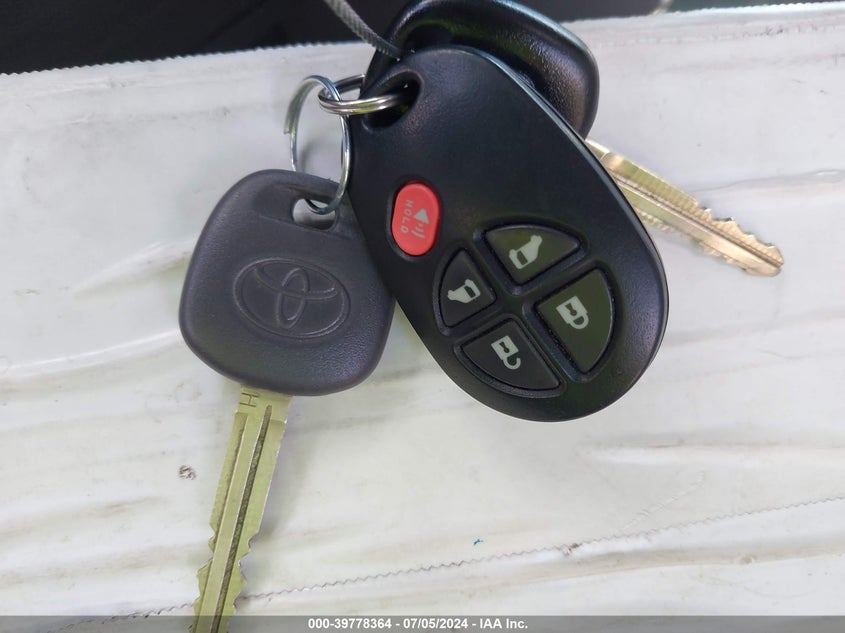 2015 Toyota Sienna Le 8 Passenger VIN: 5TDKK3DC8FS582606 Lot: 39778364