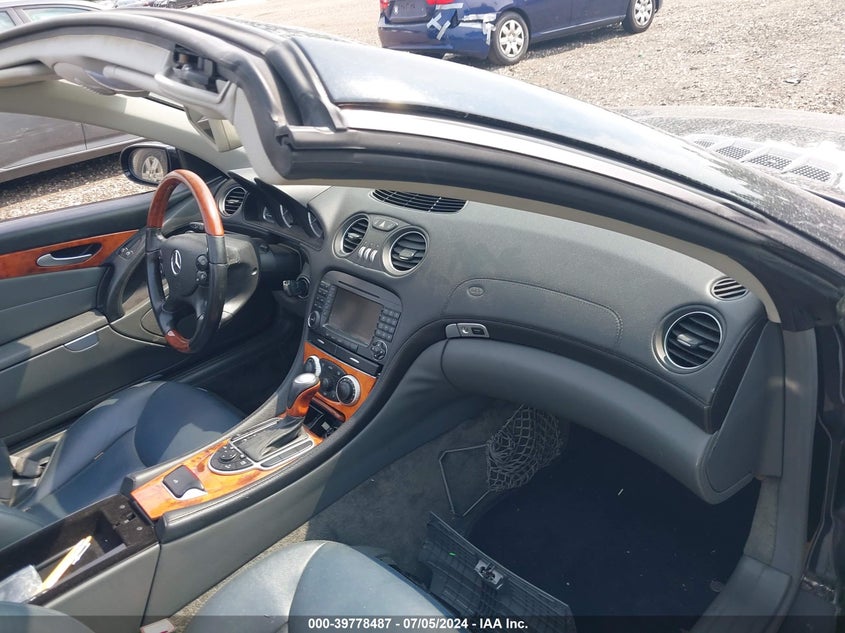 2005 Mercedes-Benz Sl 500 VIN: WDBSK75F75F095782 Lot: 39778487