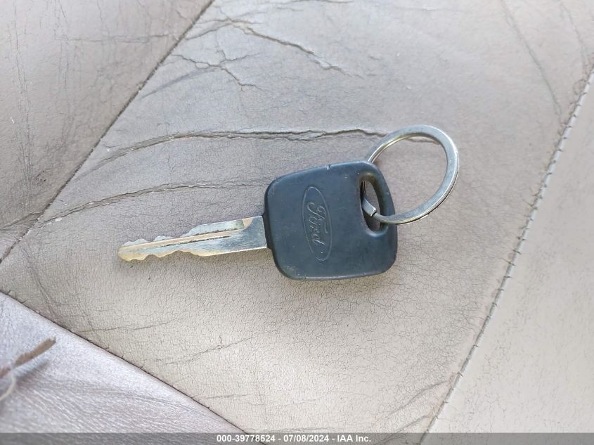 2002 Ford F-150 Lariat/Xlt VIN: 1FTRW08L22KB31006 Lot: 39778524