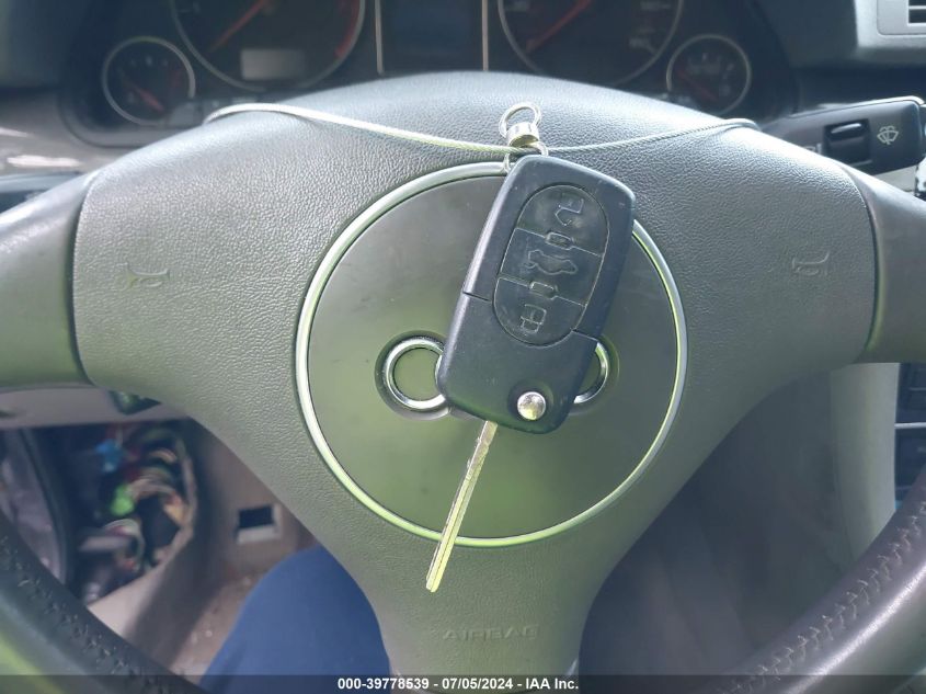 2004 Audi A4 1.8T Quattro VIN: WAULC68E94A120139 Lot: 39778539