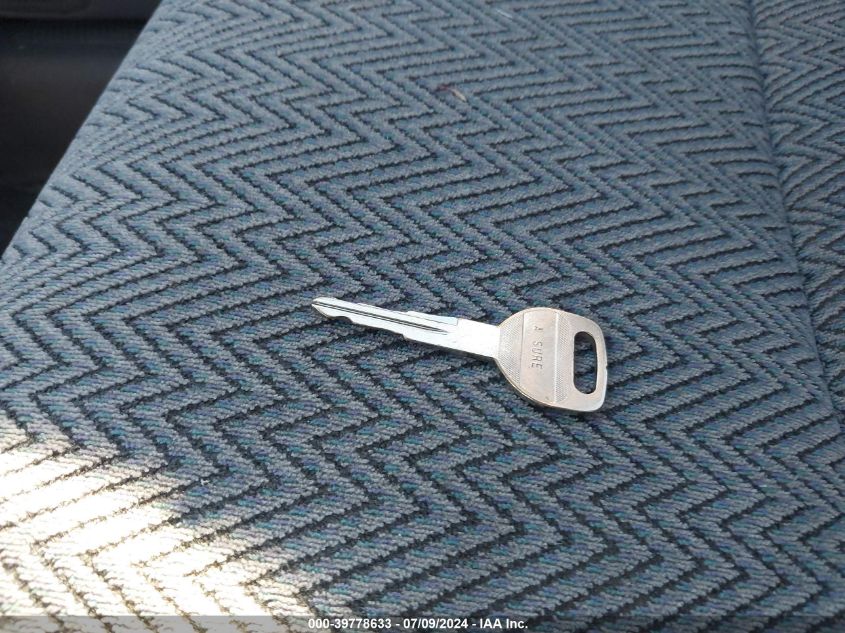 1998 Honda Cr-V Lx VIN: JHLRD1840WC047564 Lot: 39778633