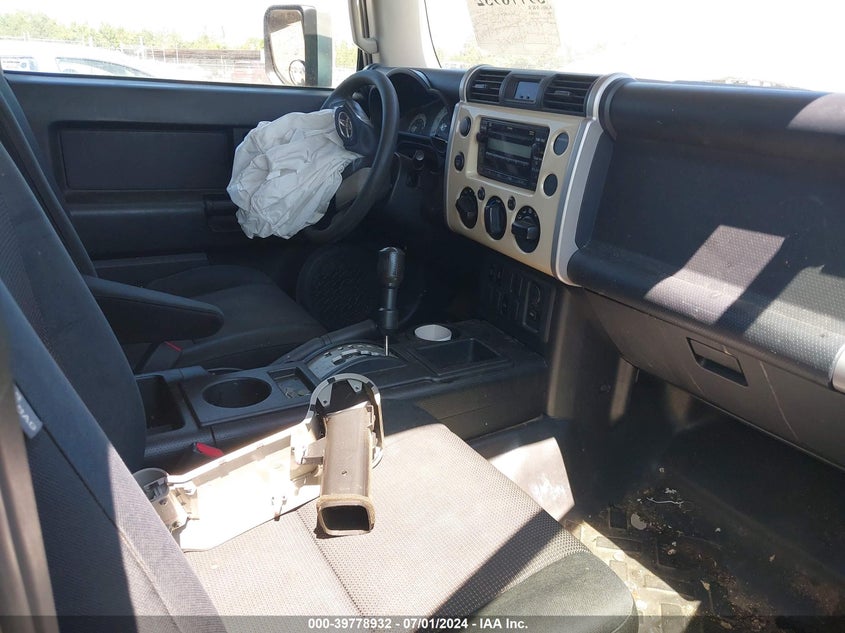 2008 Toyota Fj Cruiser VIN: JTEZU11F78K002165 Lot: 39778932