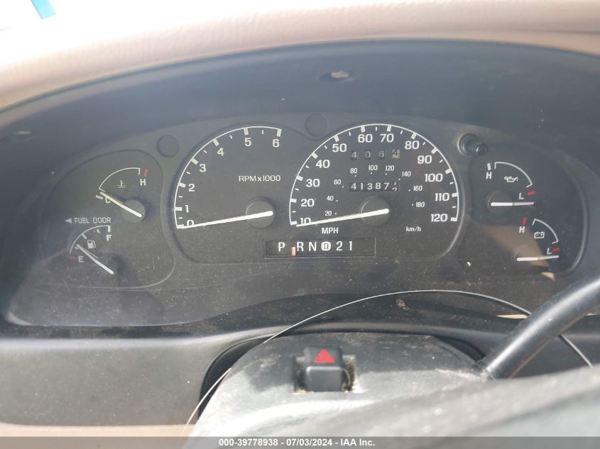 1998 Ford Explorer VIN: 1FMZU32P3WZA02798 Lot: 39778938