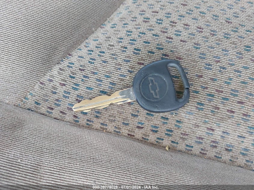 2006 Chevrolet Silverado 1500 Ls VIN: 2GCEC13V761327566 Lot: 39779028