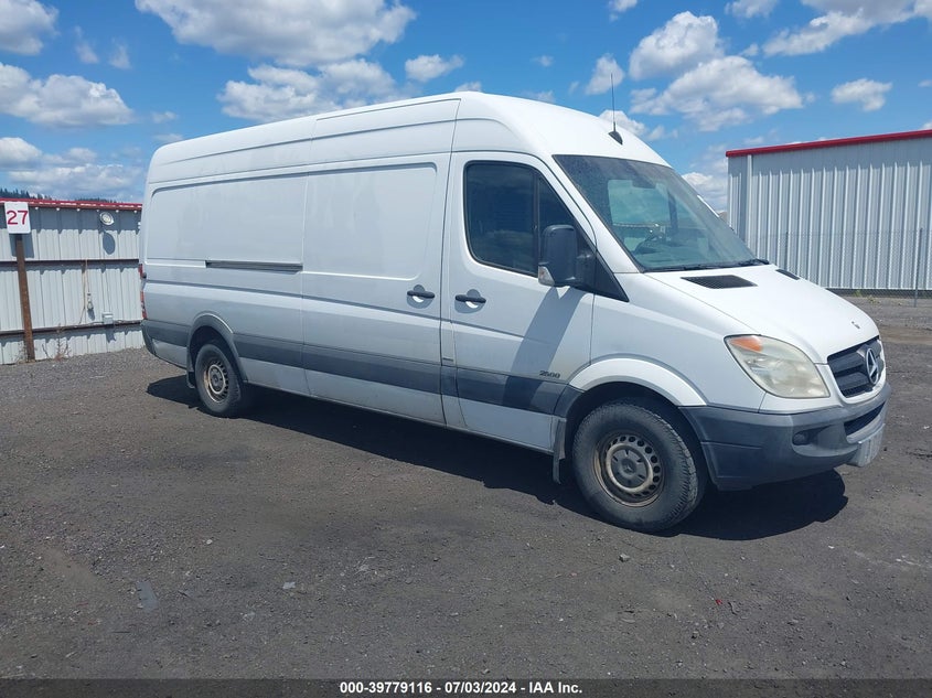 2011 Mercedes-Benz Sprinter 2500 High Roof VIN: WD3PE8CC5B5599675 Lot: 39779116