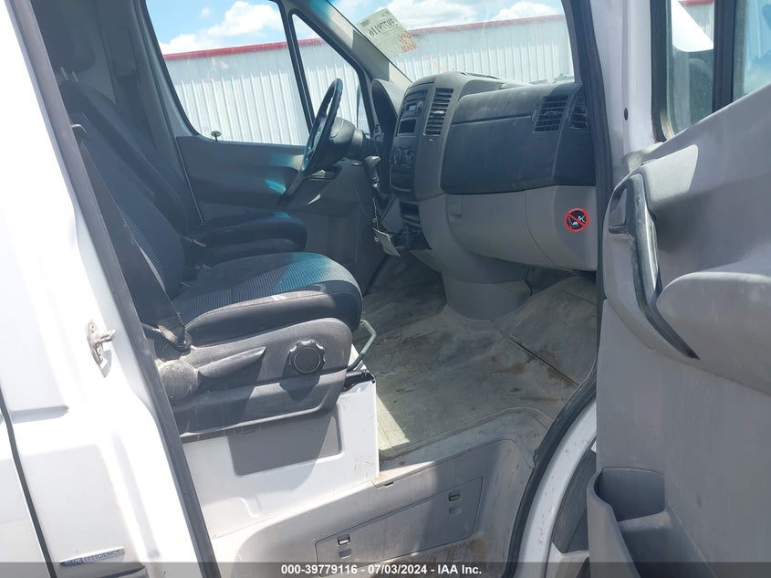 2011 Mercedes-Benz Sprinter 2500 High Roof VIN: WD3PE8CC5B5599675 Lot: 39779116