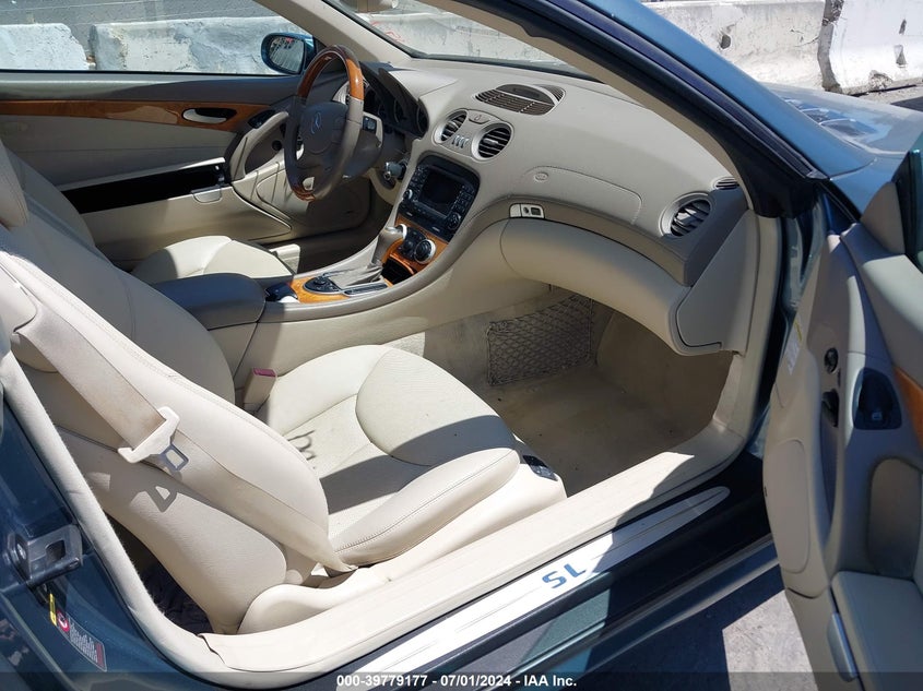 2005 Mercedes-Benz Sl 500 VIN: WDBSK75F95F104854 Lot: 39779177