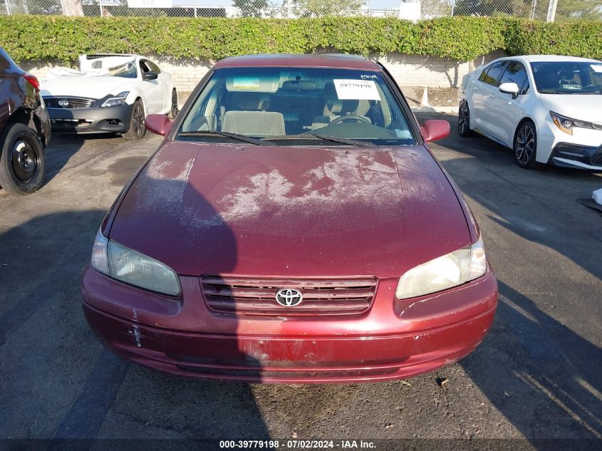 1999 Toyota Camry Le VIN: JT2BG22K2X0270252 Lot: 39779198