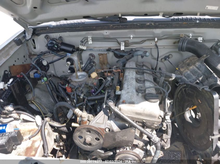 2004 Nissan Xterra Xe I4 VIN: 5N1DD28T34C637609 Lot: 39779277