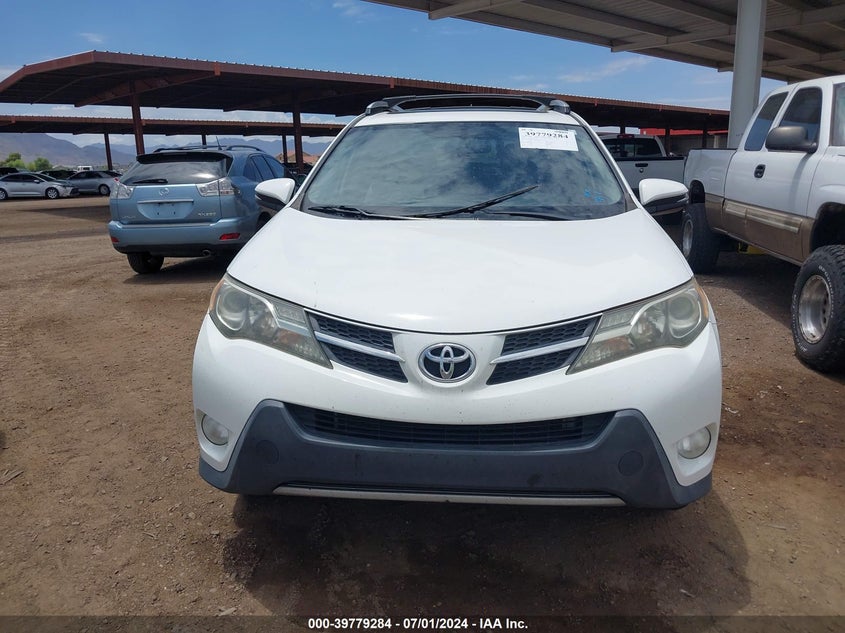 2015 TOYOTA RAV4 XLE - JTMRFREV0FJ035851