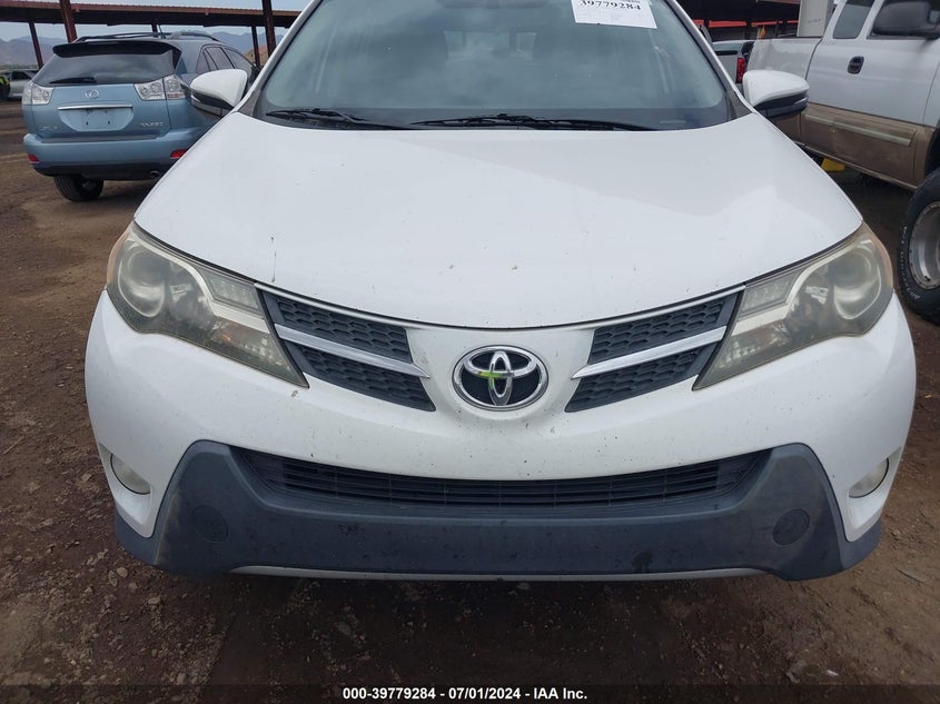 2015 TOYOTA RAV4 XLE - JTMRFREV0FJ035851