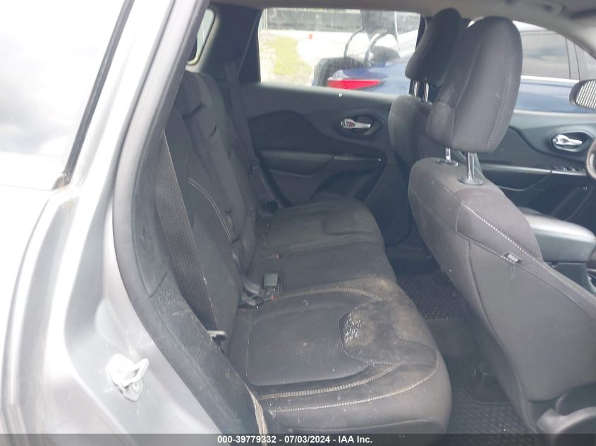 2015 Jeep Cherokee Latitude VIN: 1C4PJLCB6FW670510 Lot: 39779332